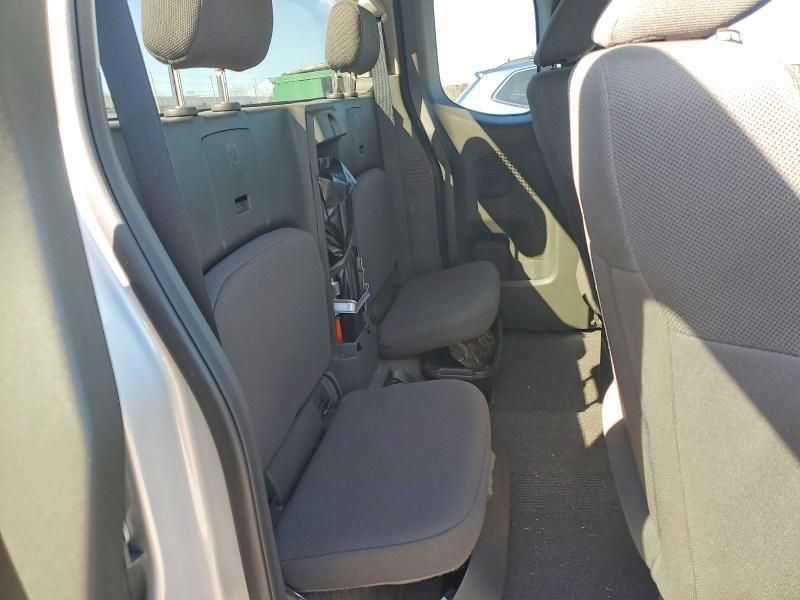 2016 Nissan Frontier s