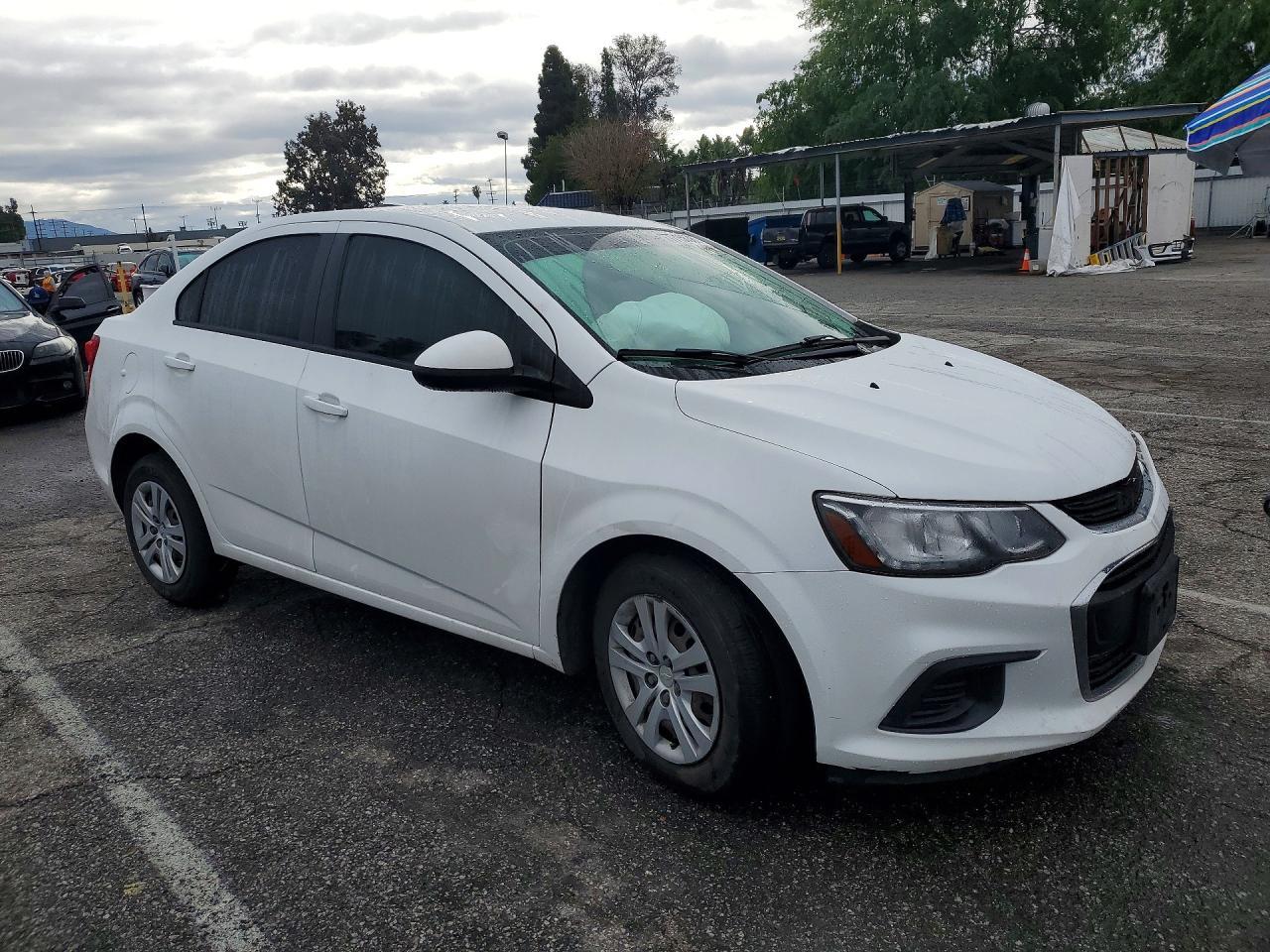 2018 Chevrolet Sonic ls