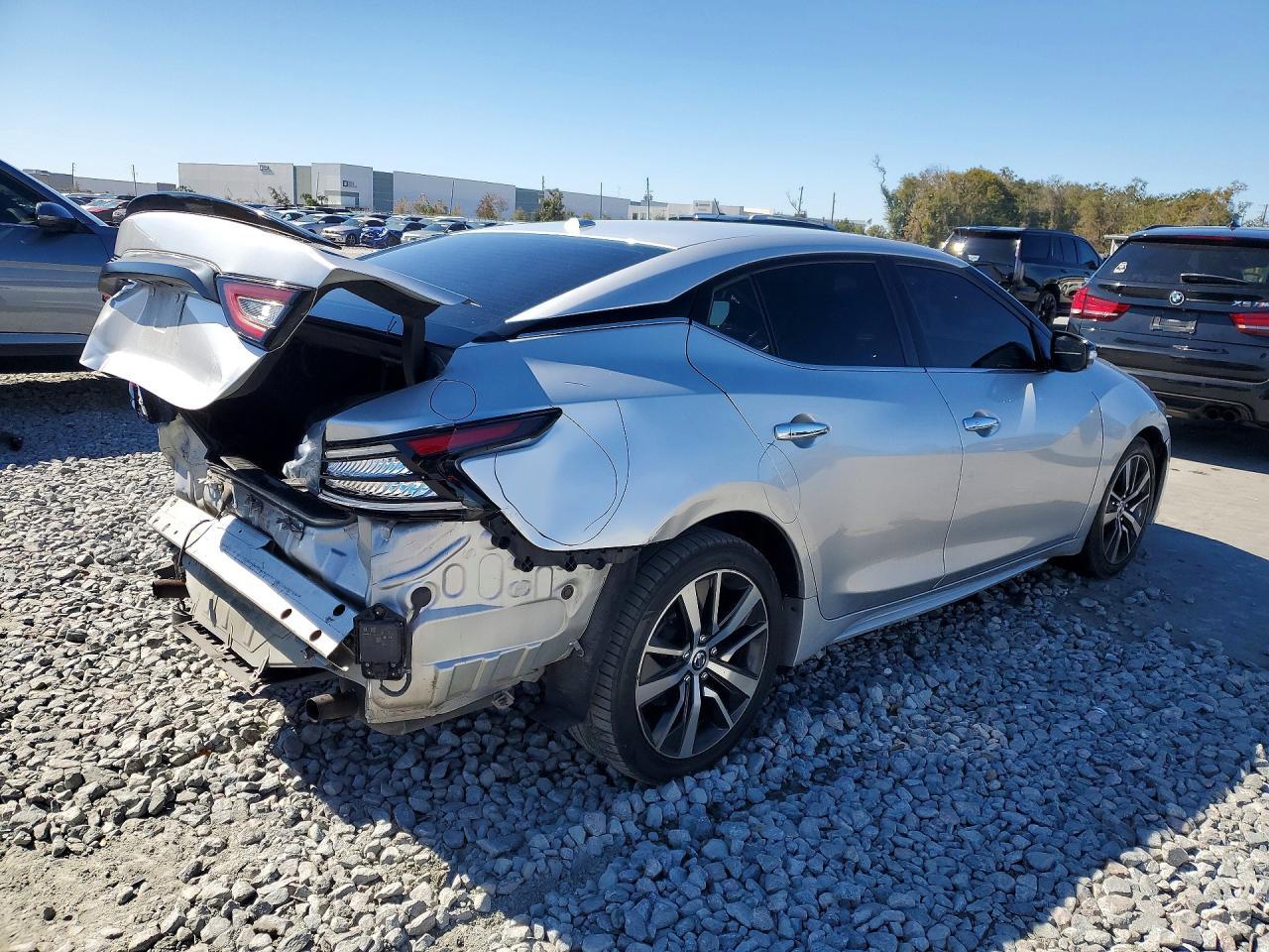 2019 Nissan Maxima s