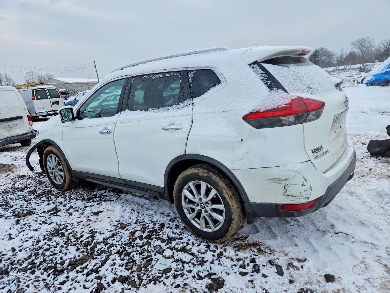 2017 Nissan Rogue sv