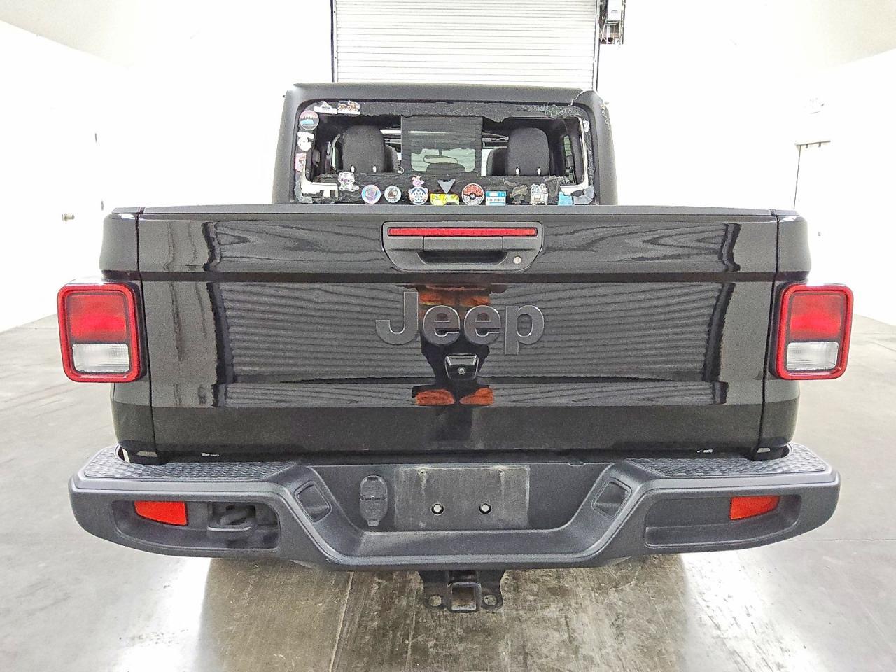 2022 Jeep Gladiator Sport