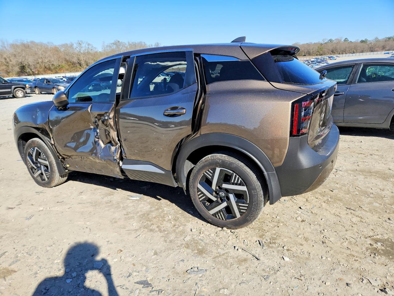 2025 Nissan Kicks sv