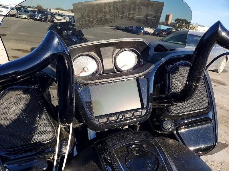 2023 Indian Motorcycle Co. Challenger Dark Horse