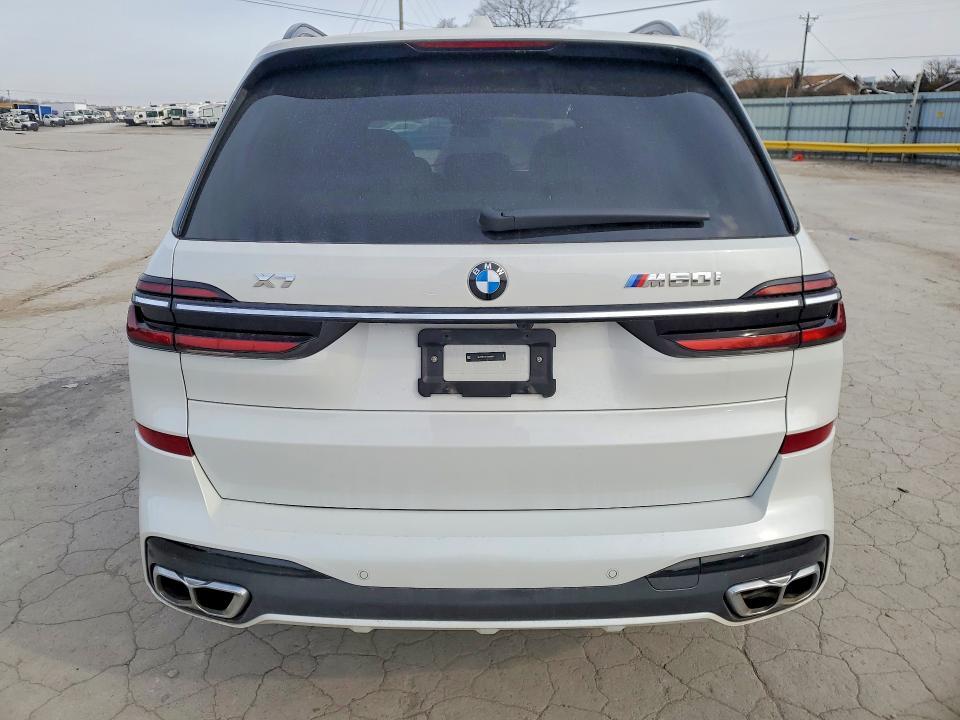 2025 BMW X7 M60i