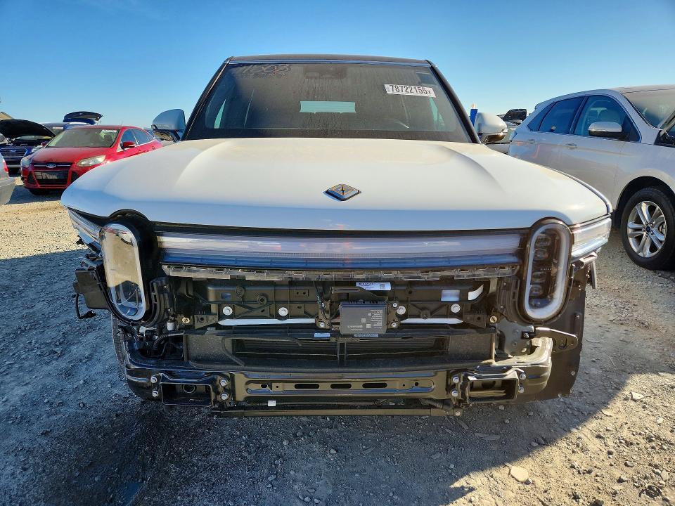 2025 Rivian R1S Adventure