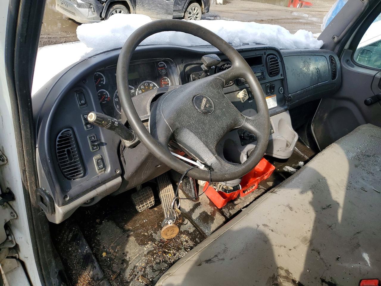 2016 Freigliner 2016 Freightliner Business Class M2 Chipper Truck