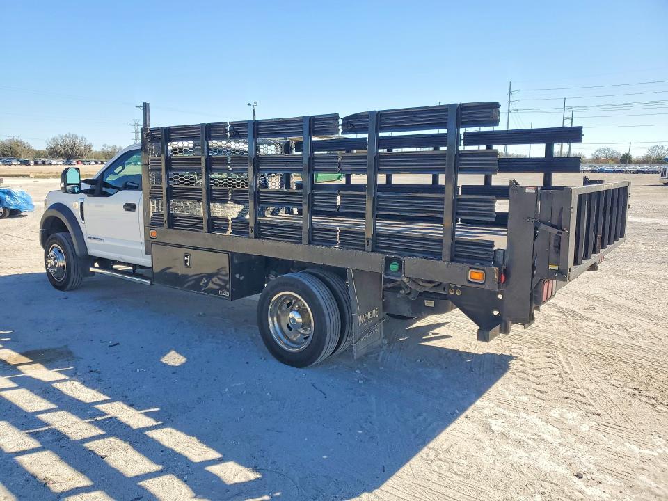 2019 Ford F450 Super Duty Flatbed Truck
