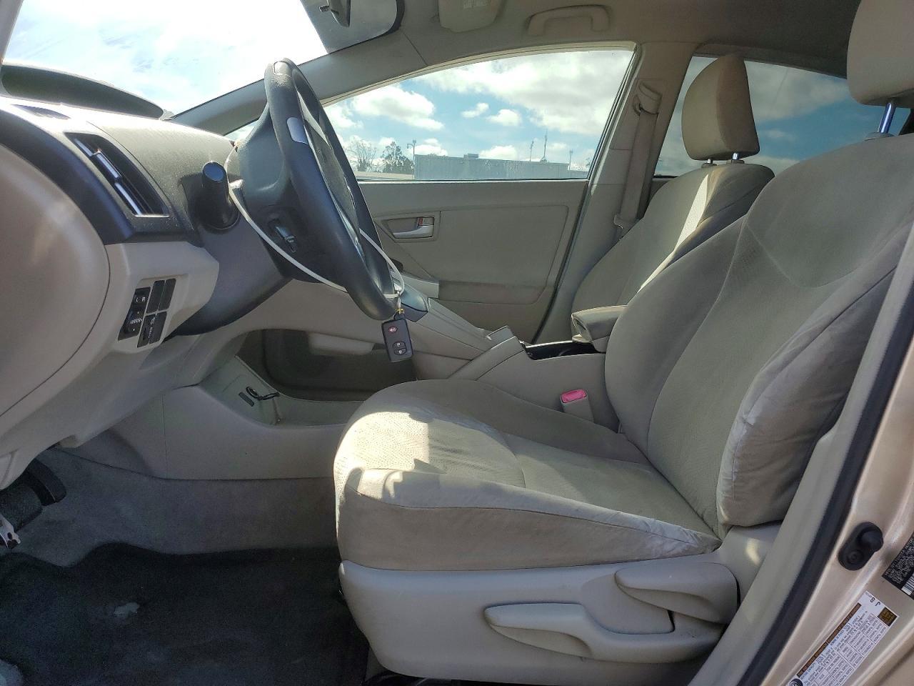 2010 Toyota Prius ii