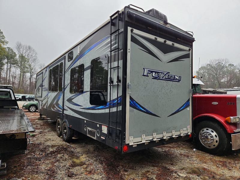 2016 Keystone Fuzion Camper