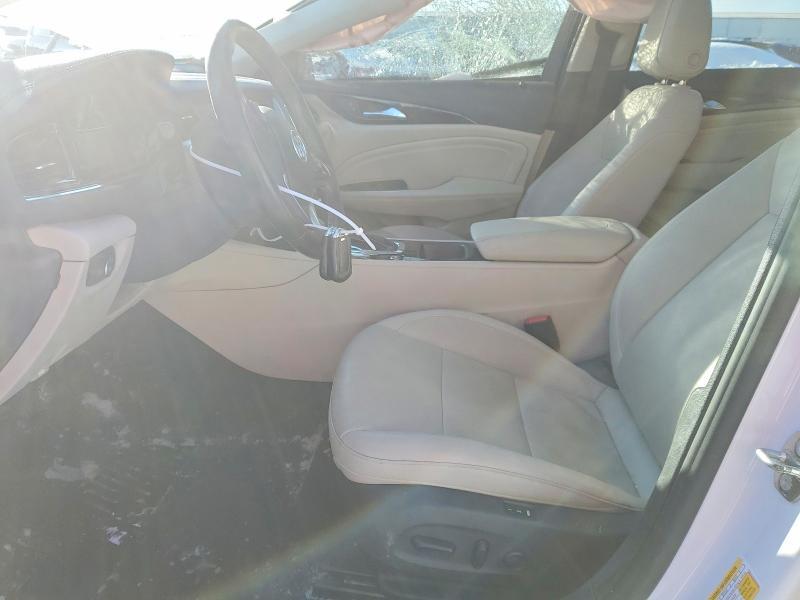 2018 Buick Regal Tourx Essence