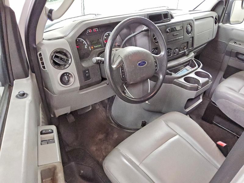 2013 Ford Econoline E250 van