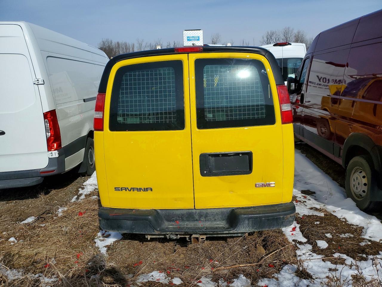 2016 GMC Savana G35 Delivery van