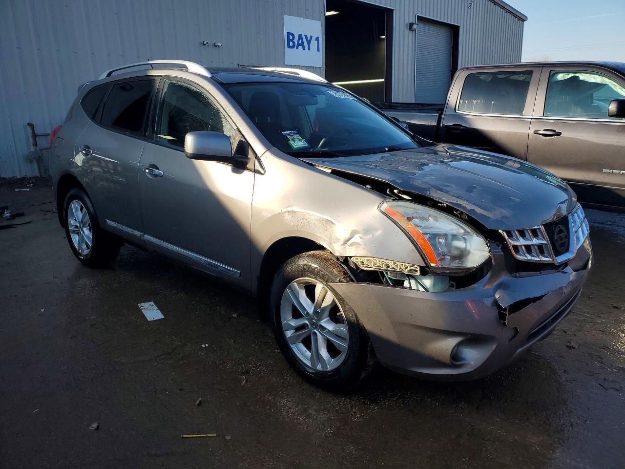 2013 Nissan Rogue s