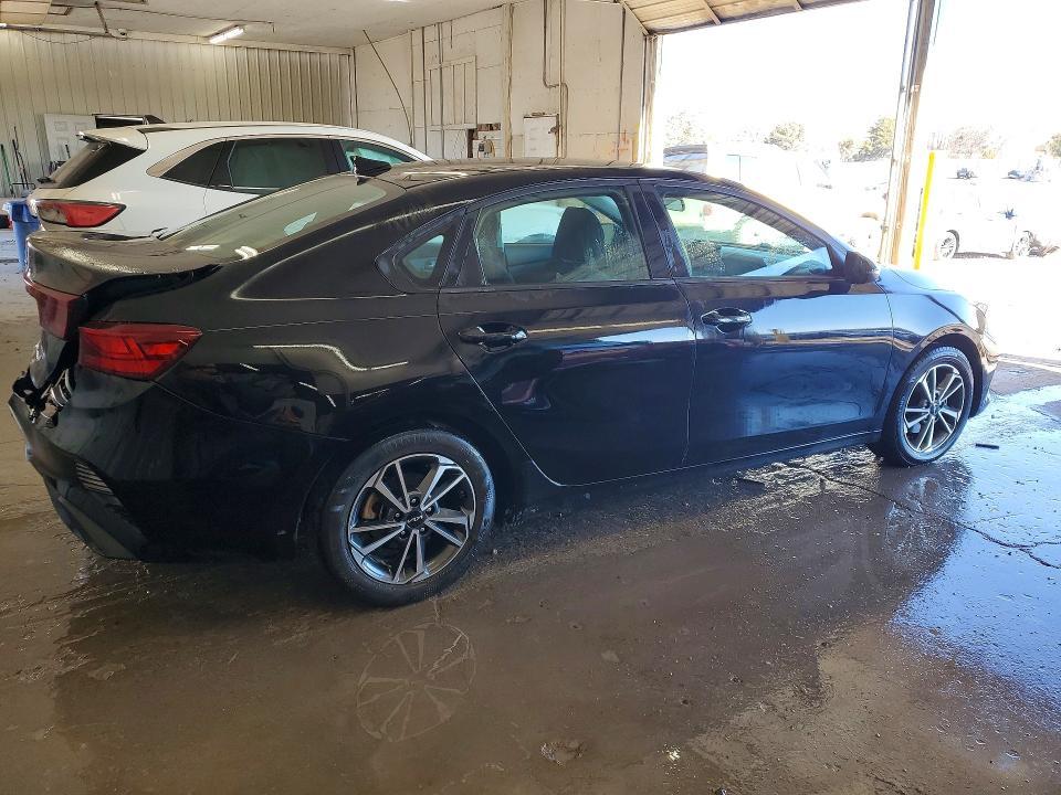 2022 KIA Forte fe