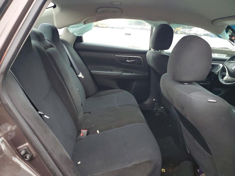 2015 Niss Altima 2.5 s