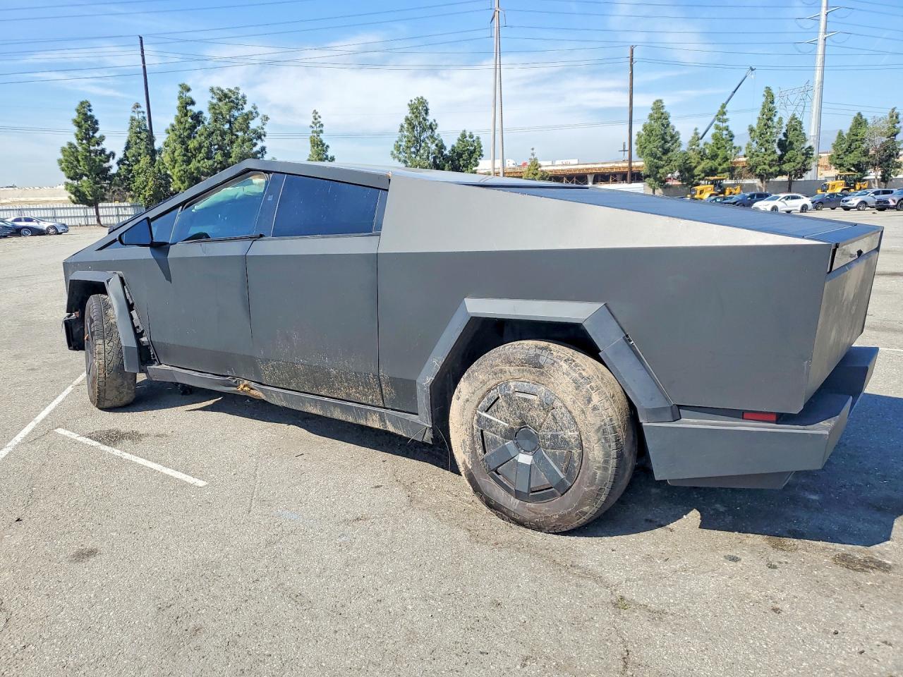2025 Tesla Cybertruck