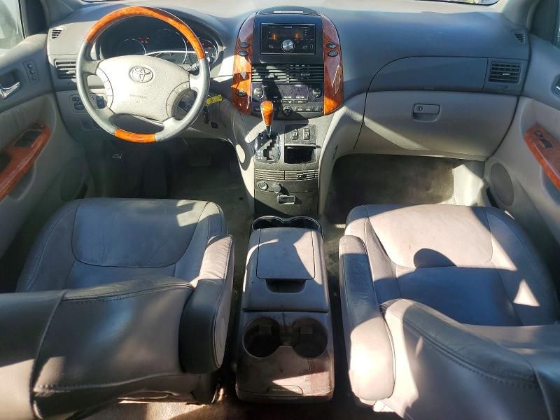 2006 Toyota Sienna xle