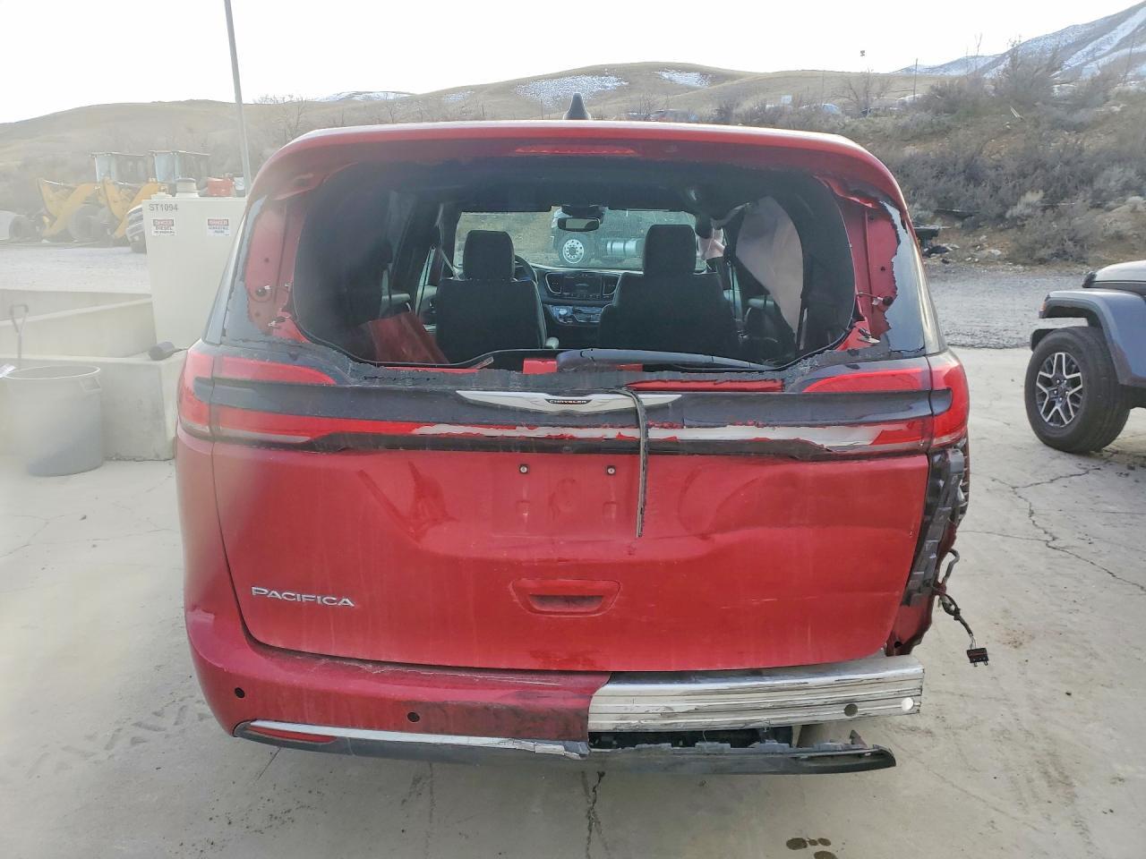 2025 Chrysler Pacifica Select