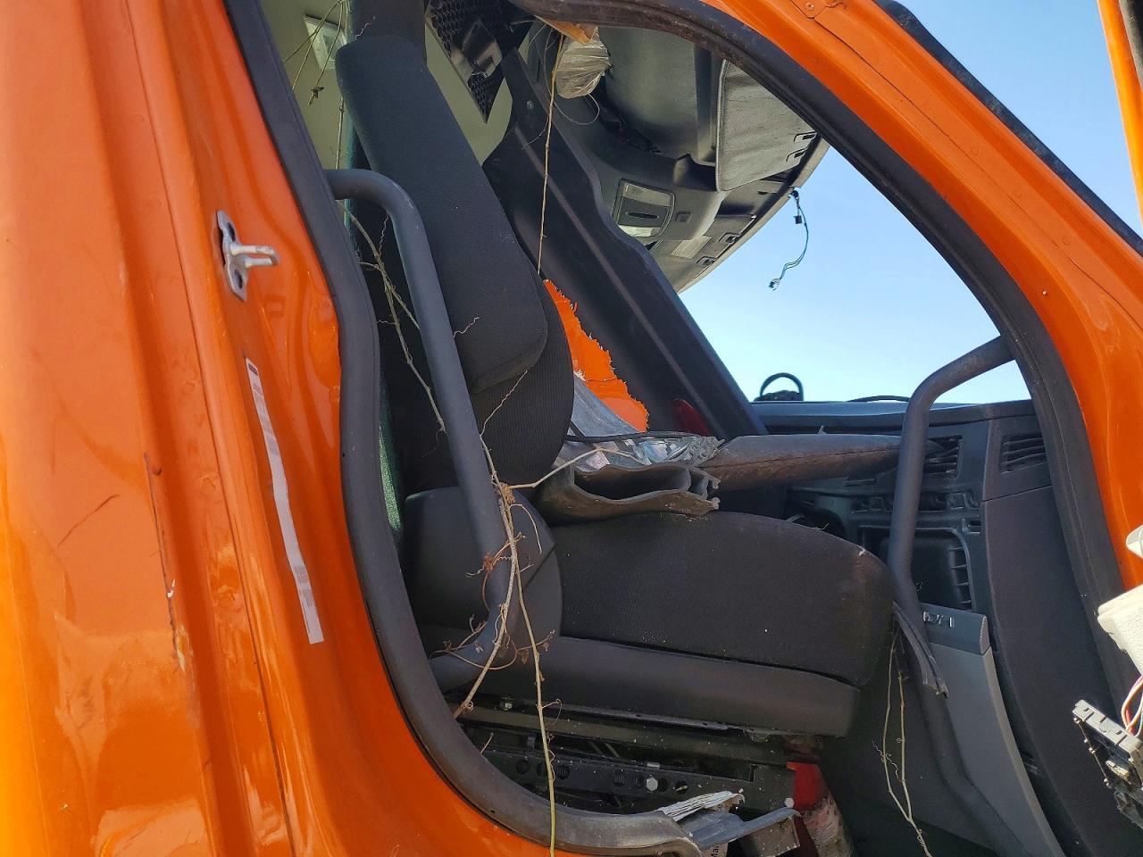 2020 Freightliner Cascadia 116 Semi Truck