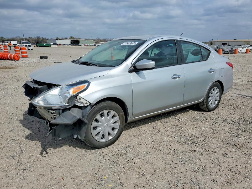 2019 Nissan Versa sv