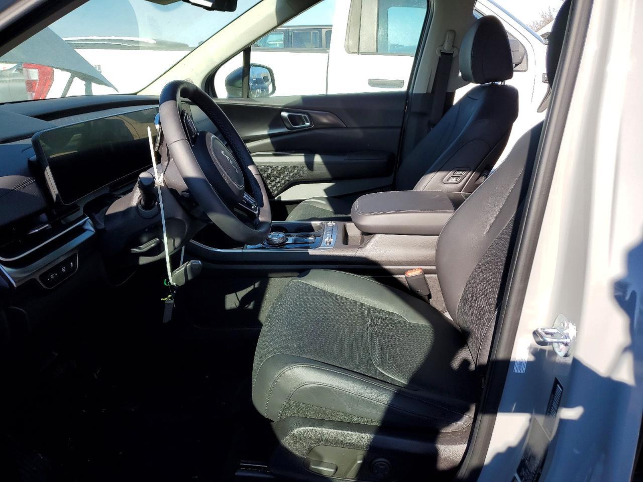 2025 KIA Carnival sx