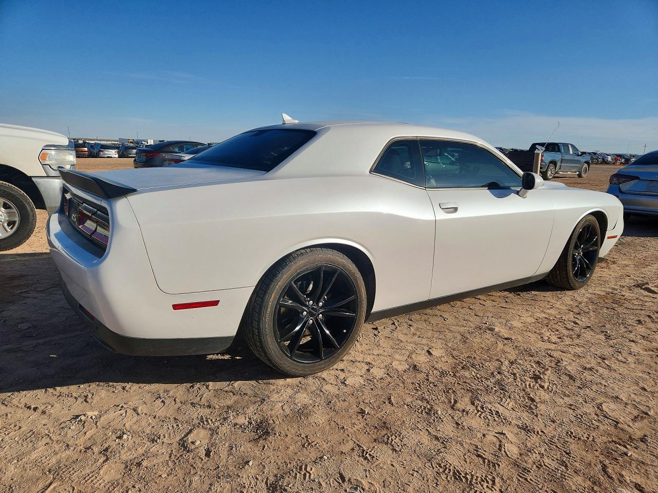 2016 Dodge Challenger sxt