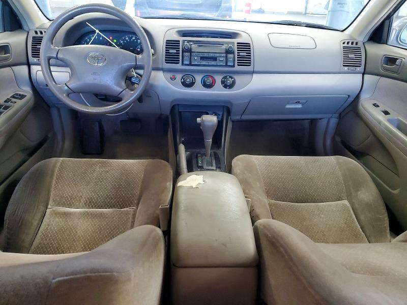 2003 Toyota Camry le