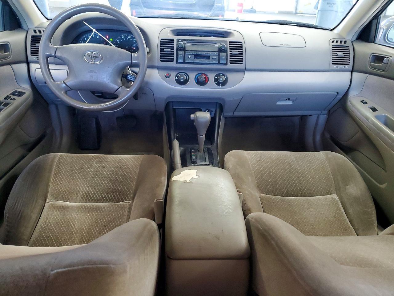 2003 Toyota Camry le