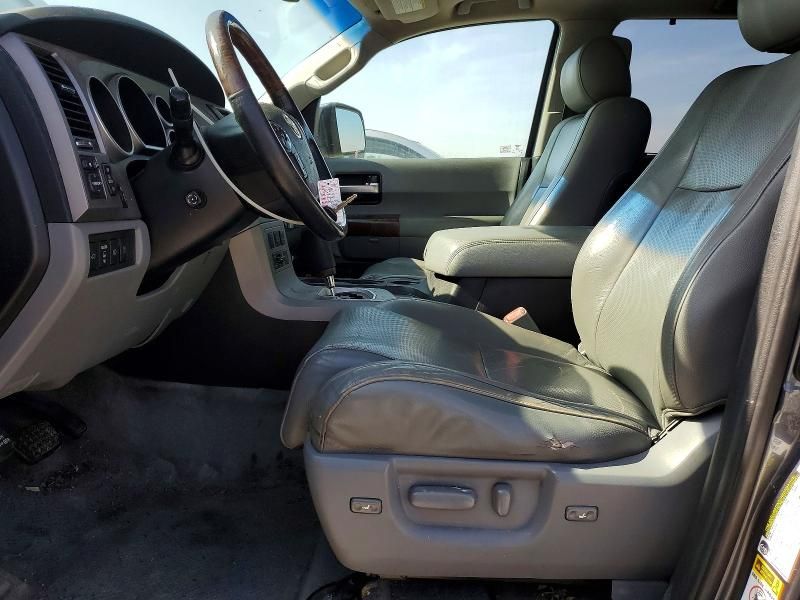 2010 Toyota Sequoia Platinum