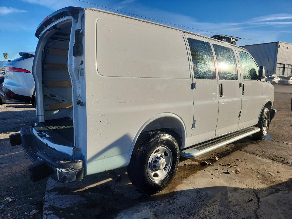 2025 Chevrolet Express G2500