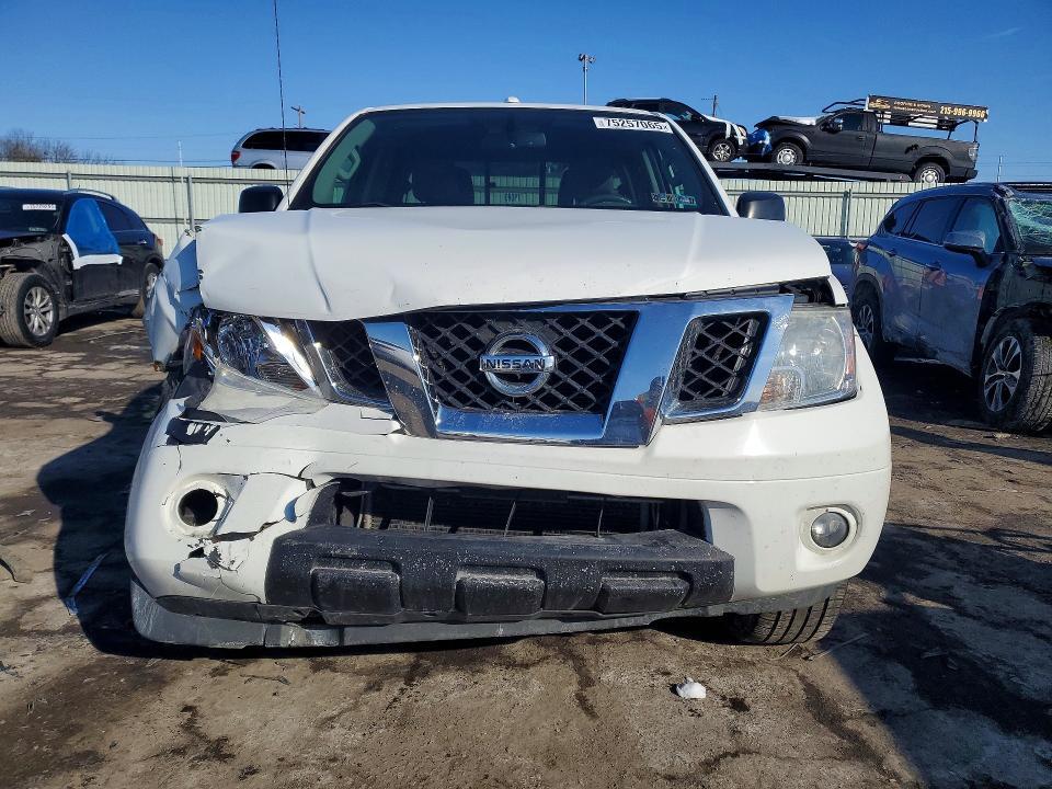 2015 Nissan Frontier sv