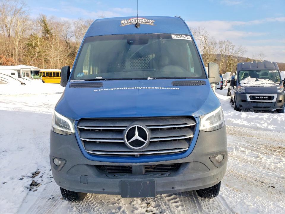 2021 Mercedes-Benz Sprinter 2500 Delivery van