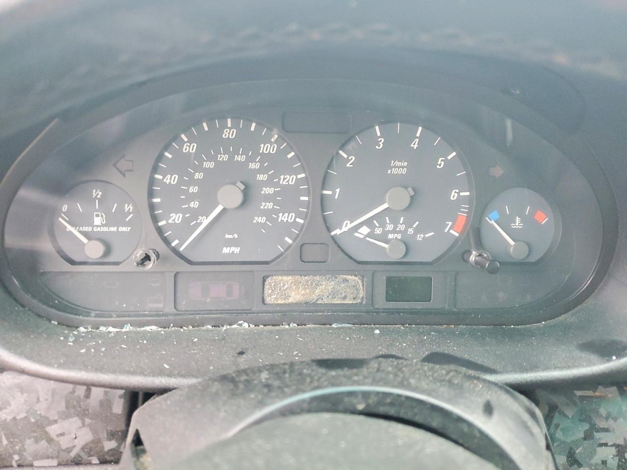 2001 BMW 325 i