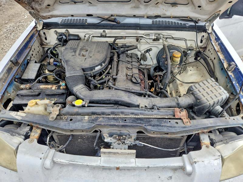 2001 Nissan Frontier xe