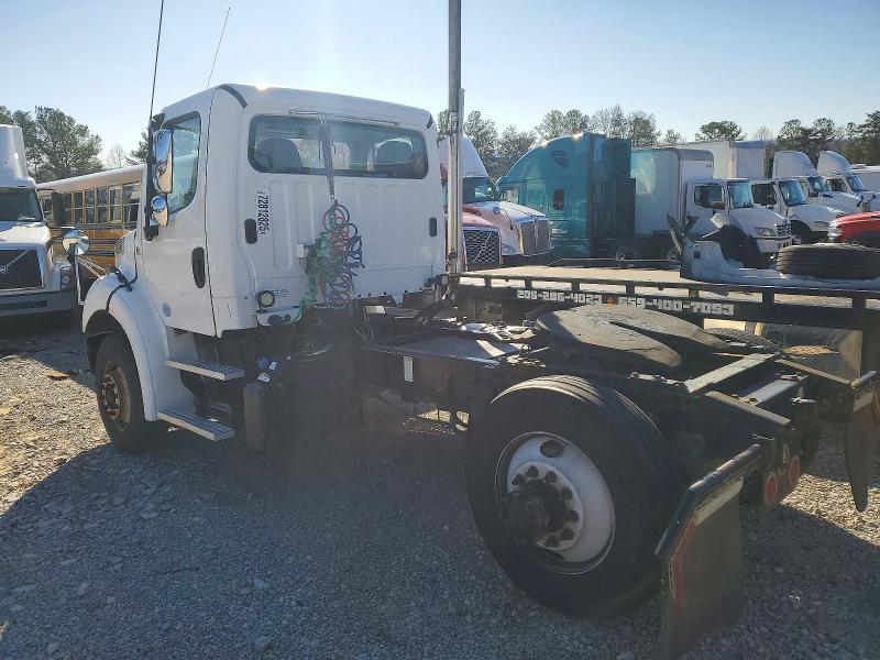 2015 Freightliner Business Class M2 Semi Truck