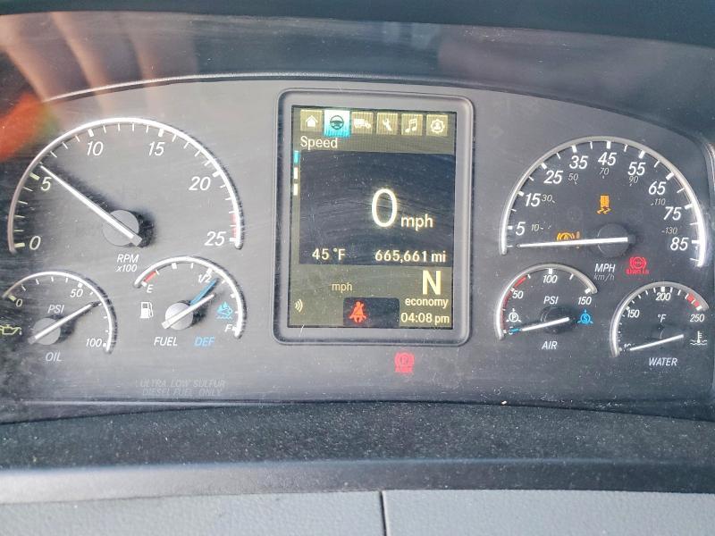 2021 Freigliner Cascadia 126