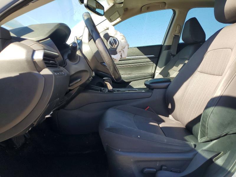 2019 Niss Altima 2.5 sv