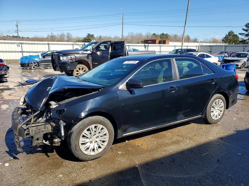 2014 Toyota Camry le