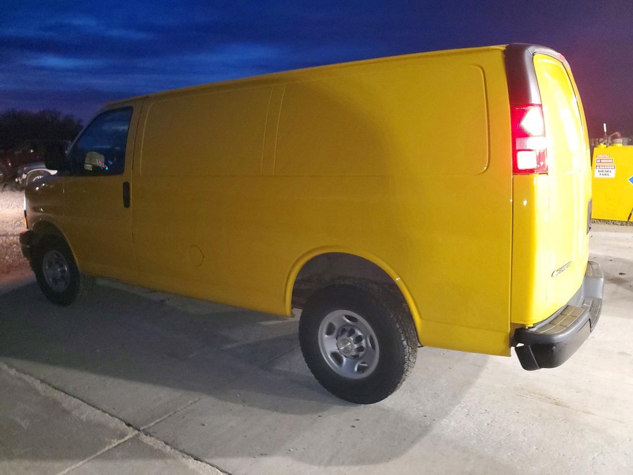 2021 Chevrolet Express G2500