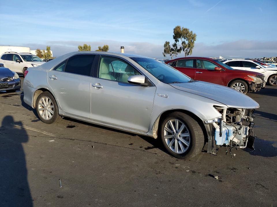 2014 Toyota Camry Hybrid xle