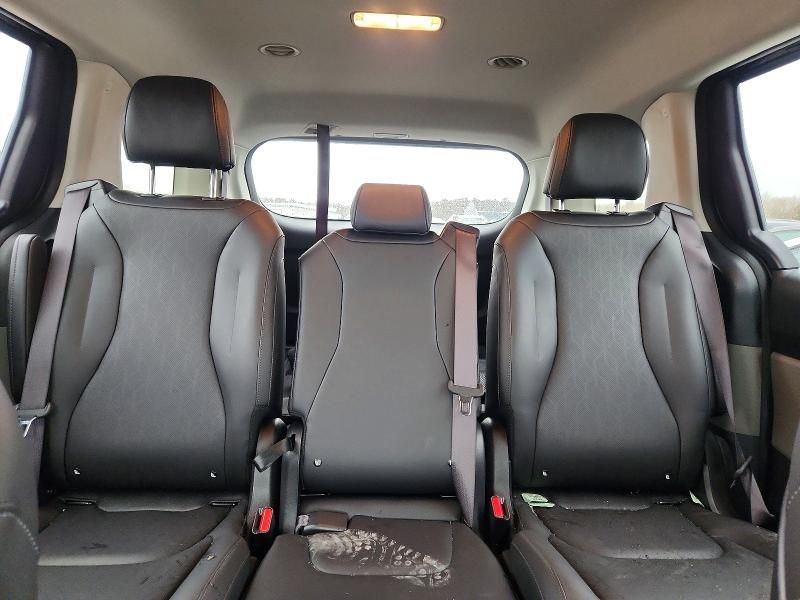 2025 KIA Carnival lx