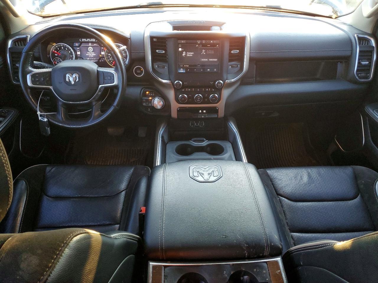 2022 Dodge 1500 4WD V8 Crew Cab 5.7L Laramie