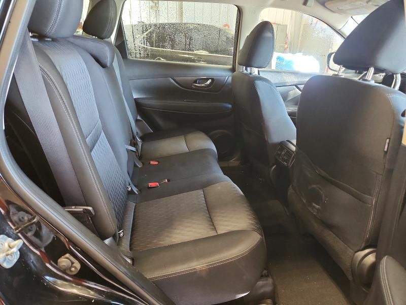 2017 Nissan Rogue sv