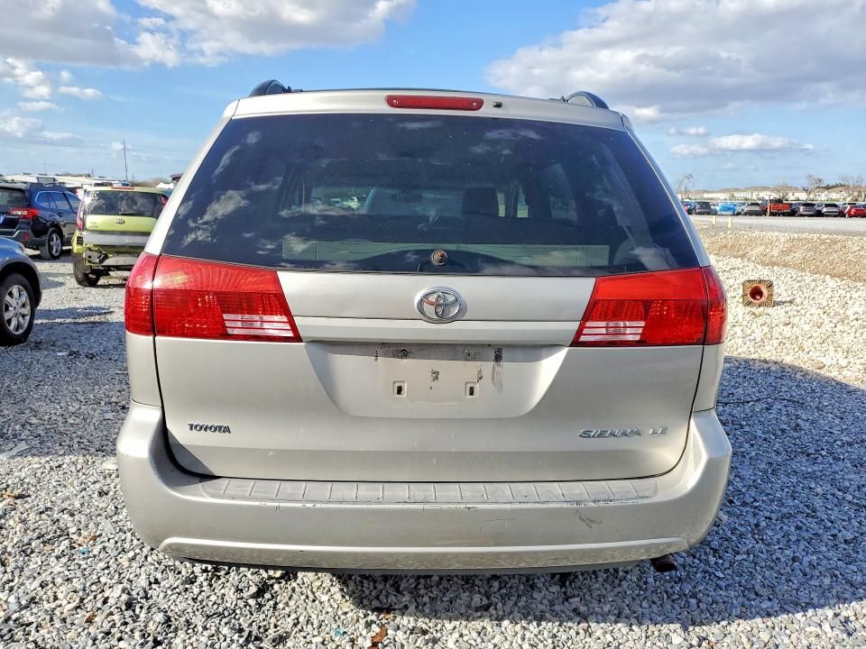 2005 Toyota Sienna ce