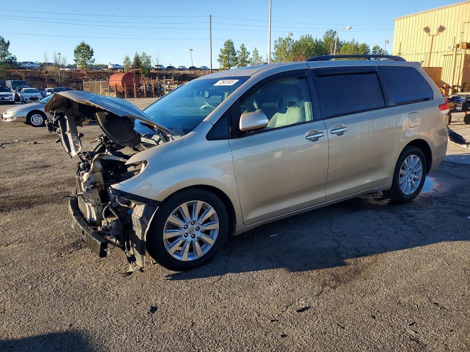 2013 Toyota Sienna xle