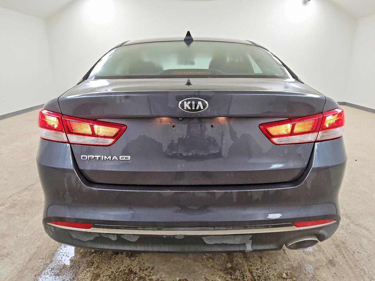 2017 KIA Optima lx