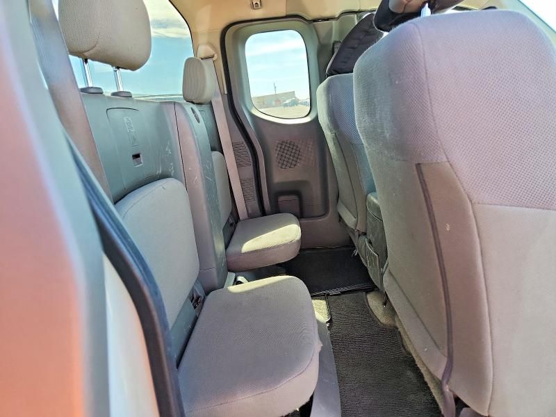 2016 Nissan Frontier s