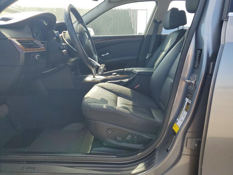 2010 BMW 528 i