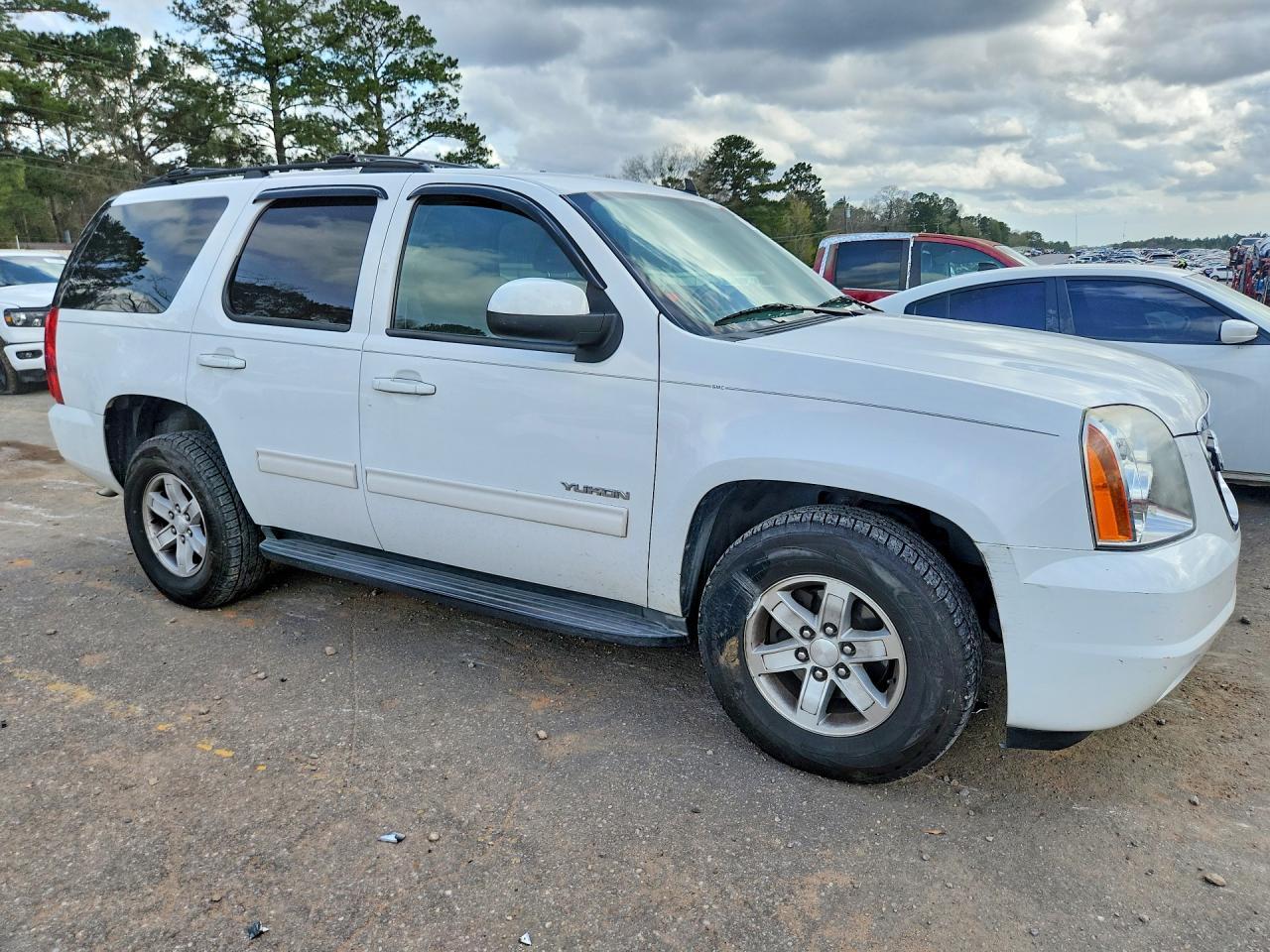 2011 GMC Yukon sle
