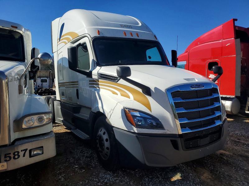 2020 Freightliner Cascadia 126 Semi Truck
